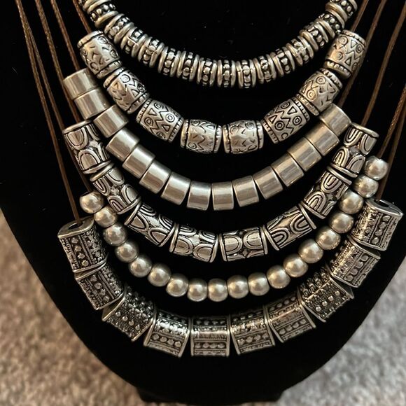 NEW Premier Designs “Style Center” Necklace - Picture 4 of 5